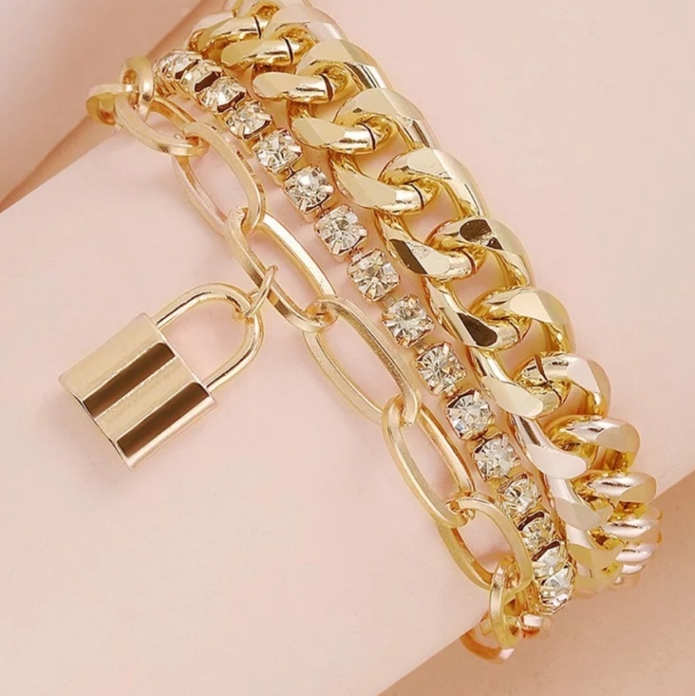 Gold Lock Pendant Bracelet Set
